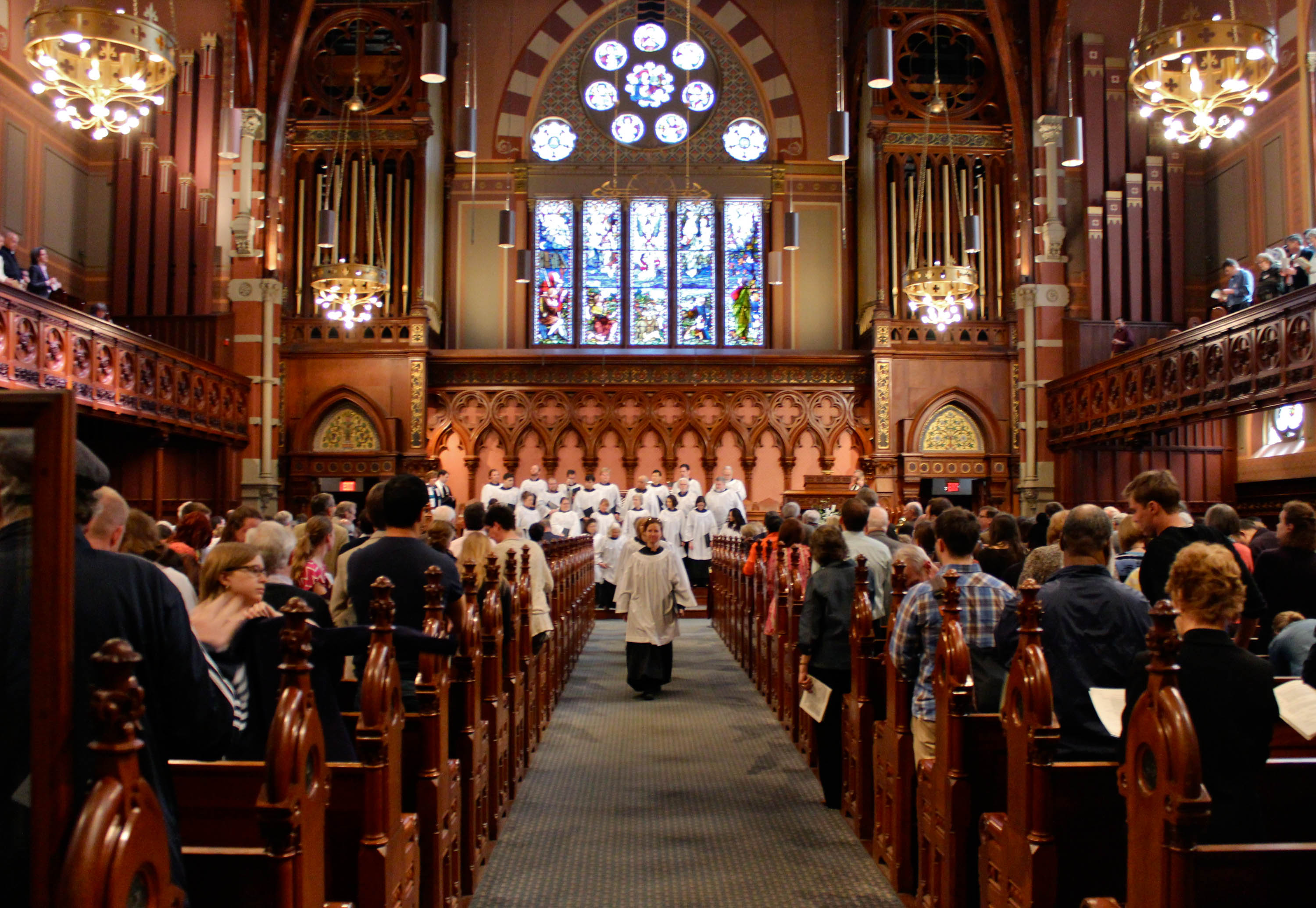 IMAGE: Old South Church welcomes worshippers for their first Sunday Service since the marathon bombings. (Photo: Taylor Hartz)